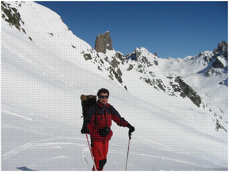 108-0888_IMG.jpg - Au Col de la Charbonni�re, vue sur la Pierra Menta et l'Aiguille de Presset avant la descente vers le replat de l'Ormente.