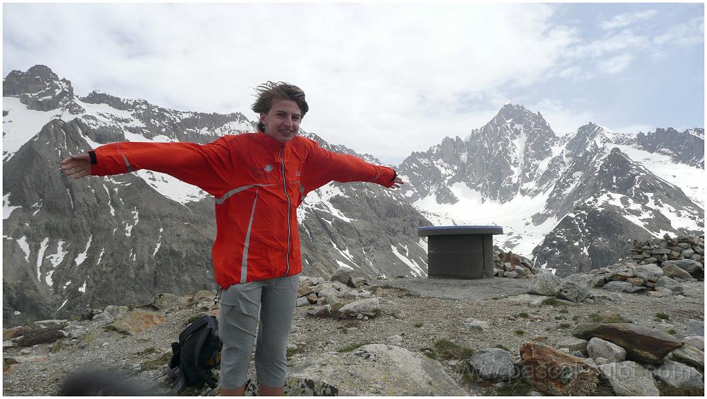 P1040986.jpg - Le vent s'est lev�: par� pour l'envol ! mais on a pas de parapente !