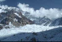 La face sud en arriere plan