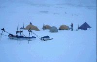 Premier camp sur le Mittag-Lefflerbreen