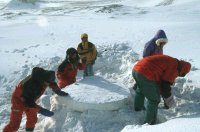Le camp 2 face au Mittaglefflerbreen